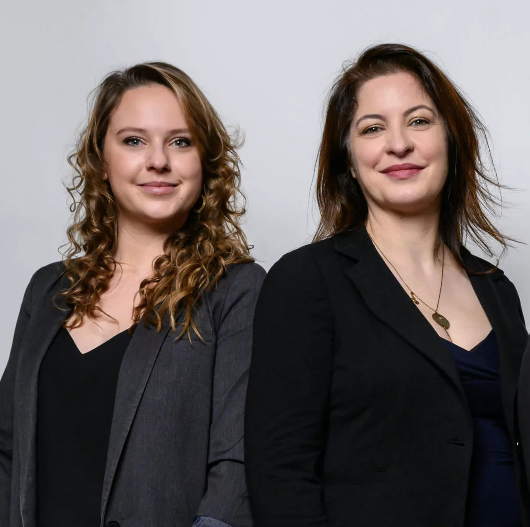 Cabinet d'avocats : Les avocates Me Caroline Meunier et Me Laura Claus